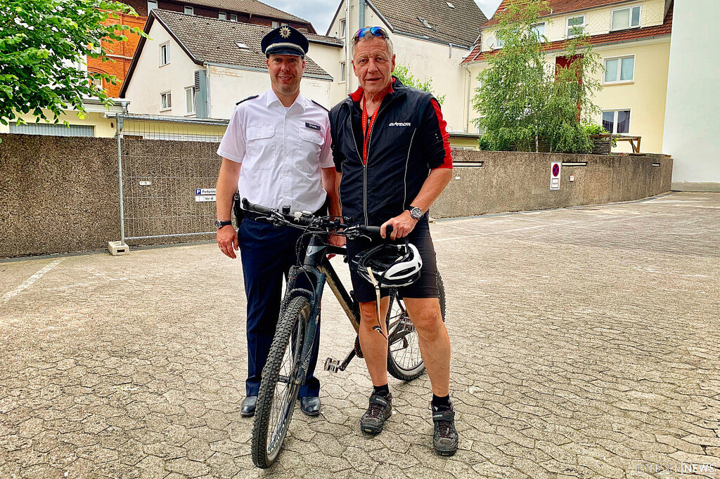 fahrrad codier aktion der polizei auf dem hessentag in bad hersfeld osthessen news