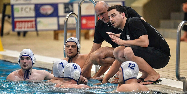 Tarek Bary (r.) soll sich wieder auf seine Rolle als Spieler konzentrieren wollen. Die Wasserfreunde Fulda haben scheinbar als Ersatz einen großen Namen gefunden.