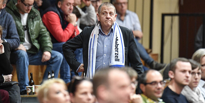 Das Bild täuscht: Präsident Stefan Frauenholz ist vom eingeschlagenen Weg Maberzells überzeugt.