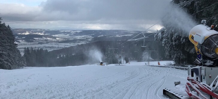So sieht es aktuell auf der Skipiste der Ski- und Rodelarena auf der Wasserkuppe aus
