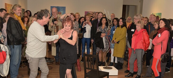 Unter dem Namen „Prompte Rührung“ arbeiten die Künstler Hannah Wölfel und Hanswerner Kruse schon viele Jahre zusammen. Zur Ausstellung hatten sie eine Performance mit dem vielsagenden Titel „Beziehungschaos“ geplant.