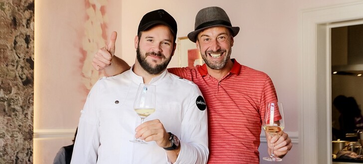 Zwei Originale, ein Spitzenkoch, eine charmante Bedienung und ein neues Projekt: Christian Steska und Jens Diegelmann.